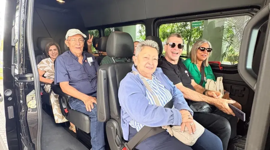 transporte para grupos a Sawgrass Mills desde Miami Beach transporte para grupos a Sawgrass Mills desde Miami Beach